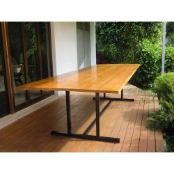 Table cryptoméria
